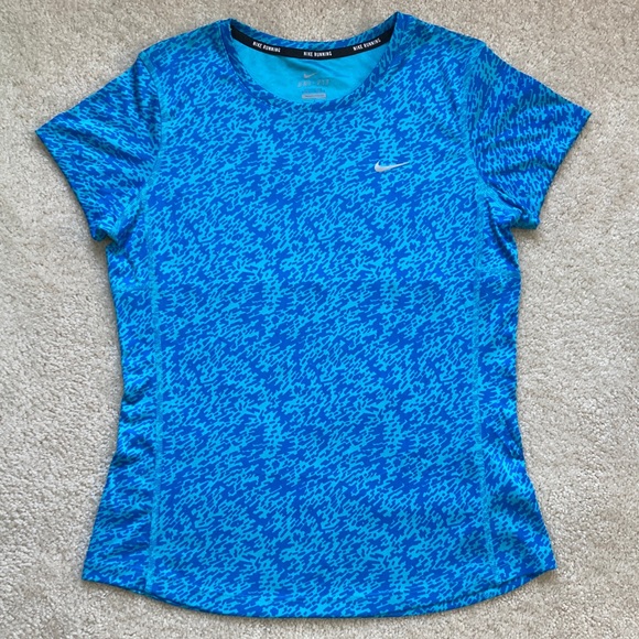Nike Dri-FIT Women’s Running Athletic Shirt - Picture 1 of 4